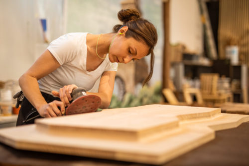 Academy, formazione professionale e ITS sulla lavorazione del legno, nel cuore pulsante del distretto del Legno Arredo, in Brianza.